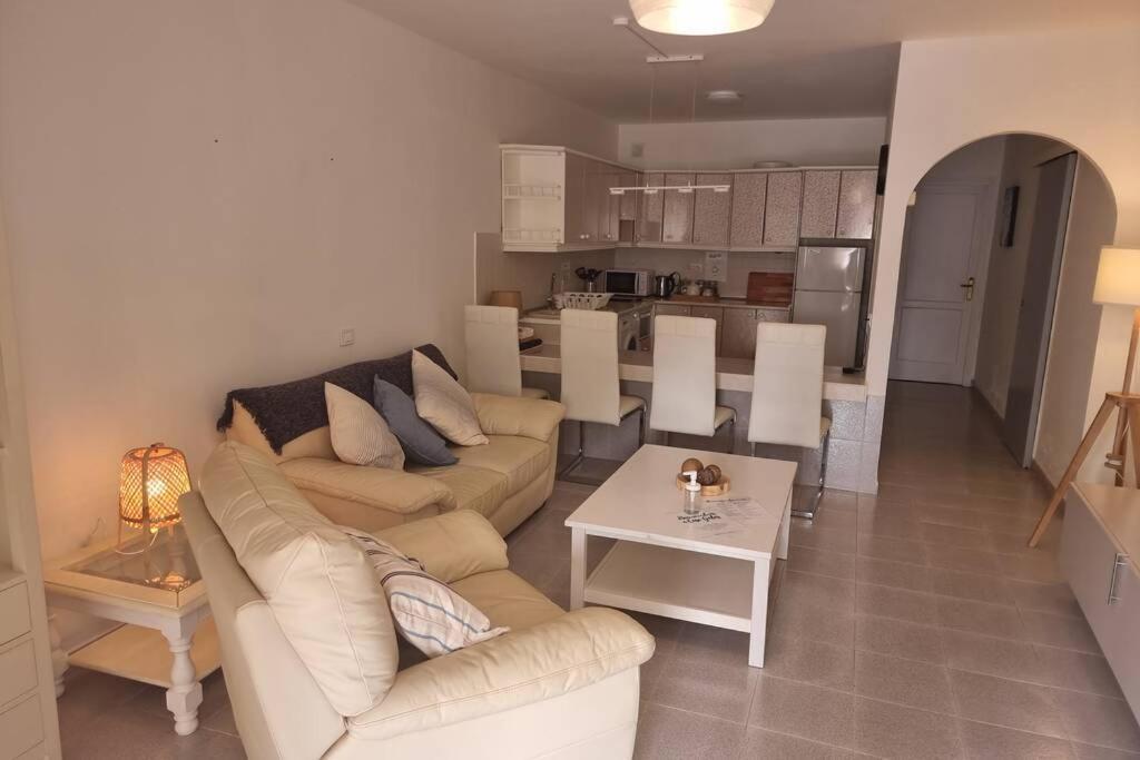 Casa Gales: Relax Next To The Sea Apartment For Families كوراليهو المظهر الخارجي الصورة